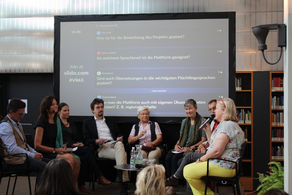 Podiumsdiskussion in St. P&ouml;lten (c) FEN
